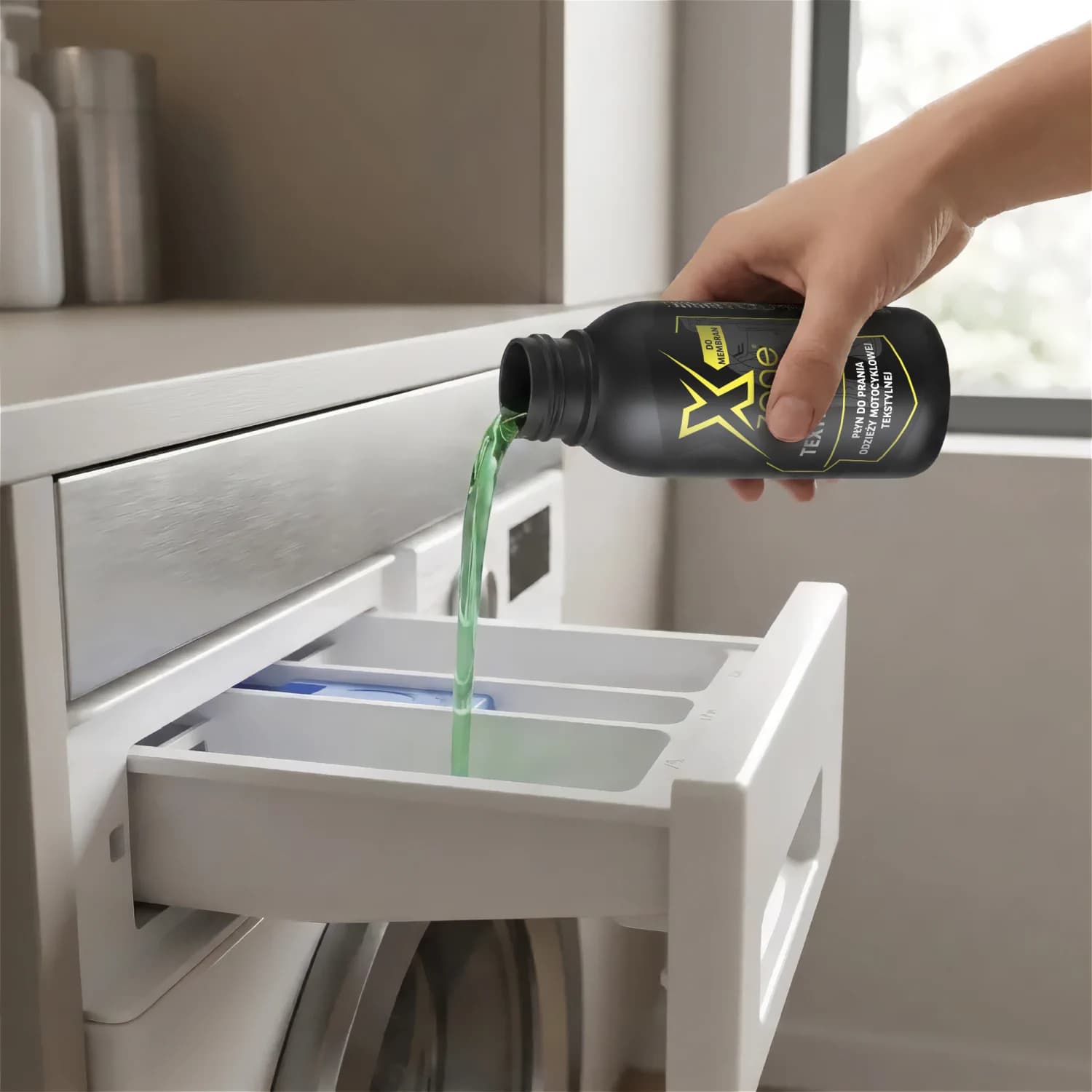 Fabric Protect Xzone 300 ml - płyn przedłużający świeżość